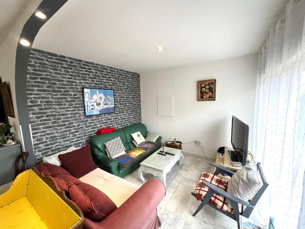 Photo 7 - Maison à PEYZIEUX-SUR-SAONE