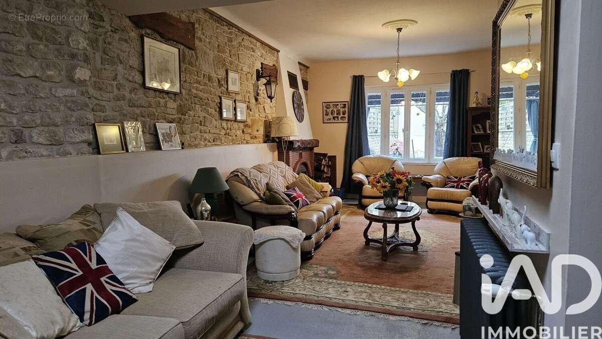 Maison 228 m² à Souvigne  - photo 5