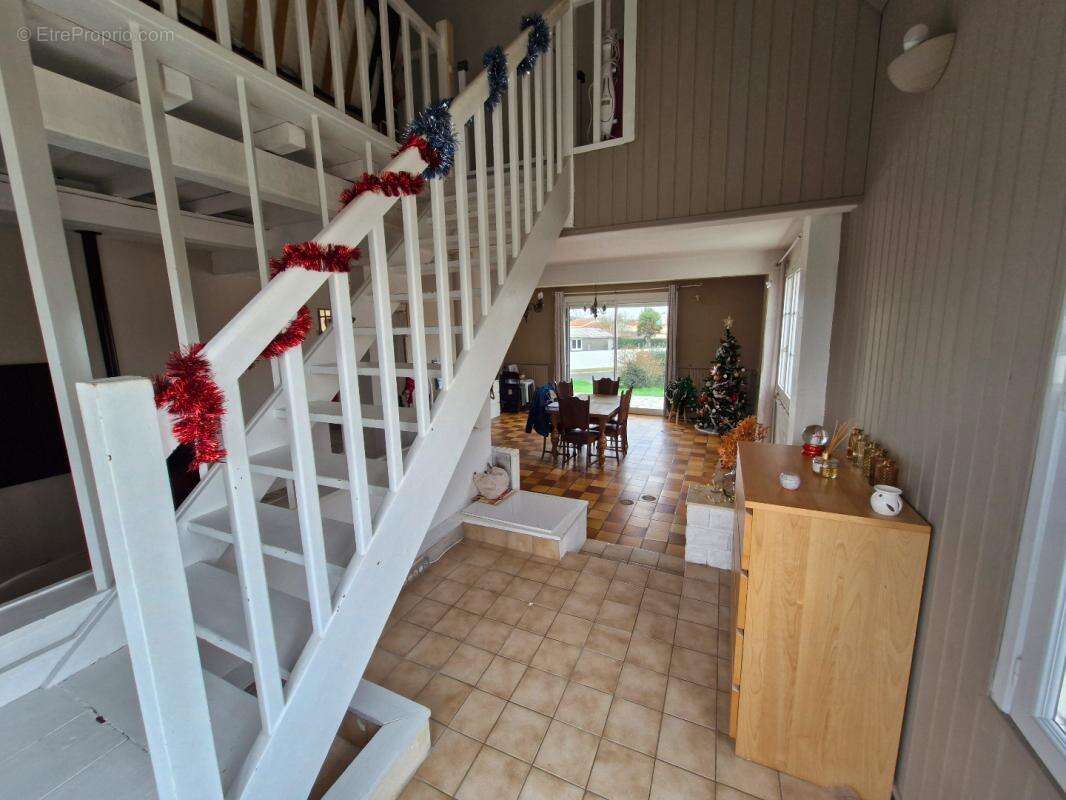 Maison à SAINT-LUMINE-DE-COUTAIS