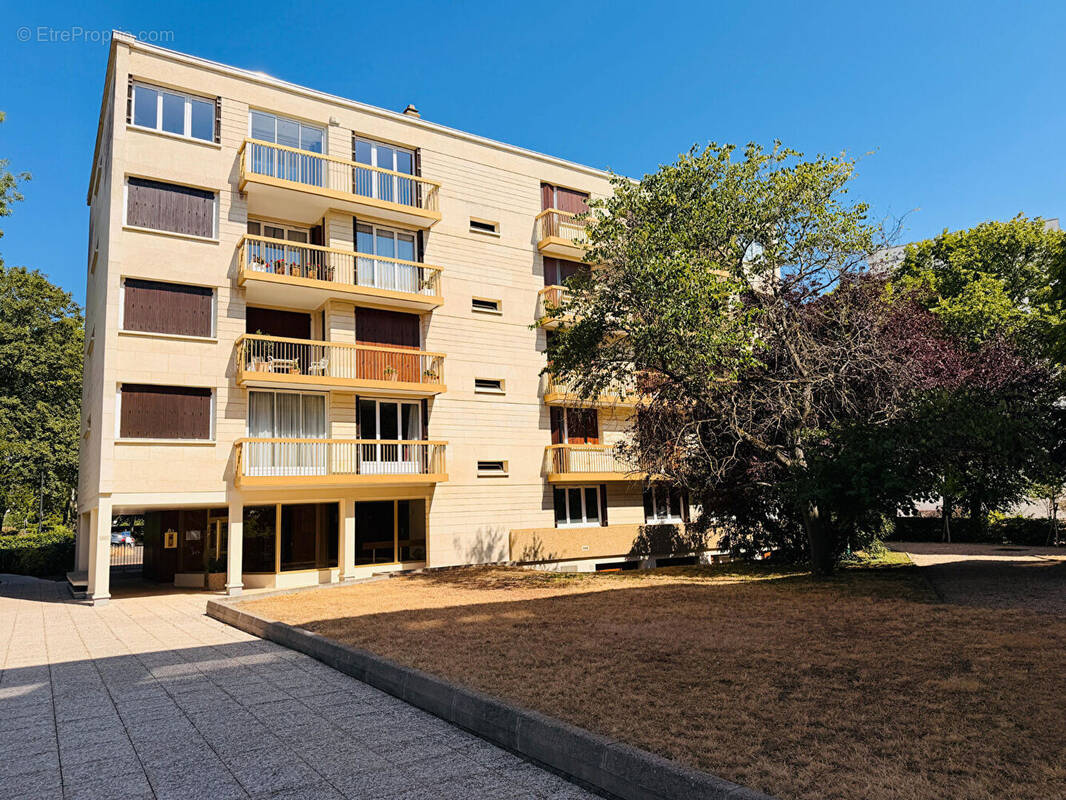 Appartement 1 pièce 13 m² · à Marly-le-Roi · 13,1 m² · 89 900 €