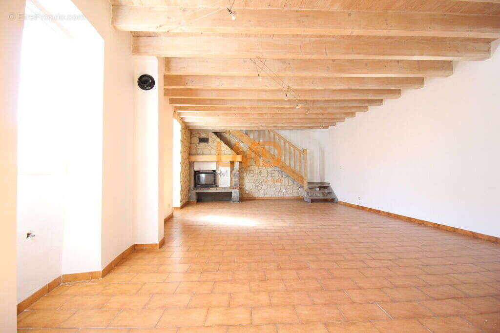 Maison de village de 108m², Saint André de Cruzières (07460) - photo 2
