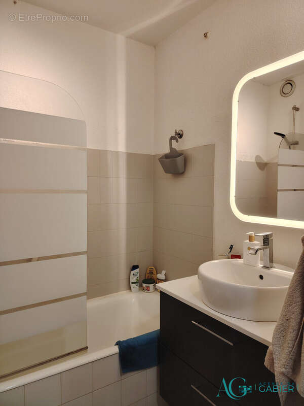 Appartement à HYERES