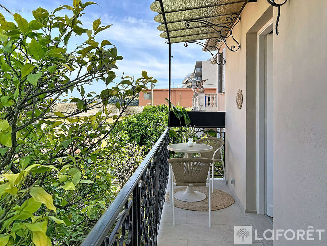 Appartement à ROQUEBRUNE-CAP-MARTIN