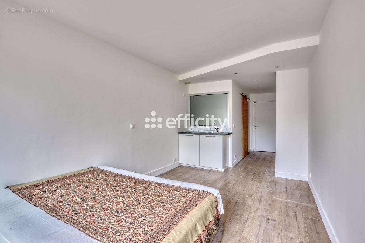 Appartement à PARIS-20E