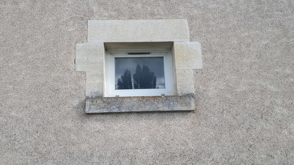 Maison à LUCAY-LE-LIBRE