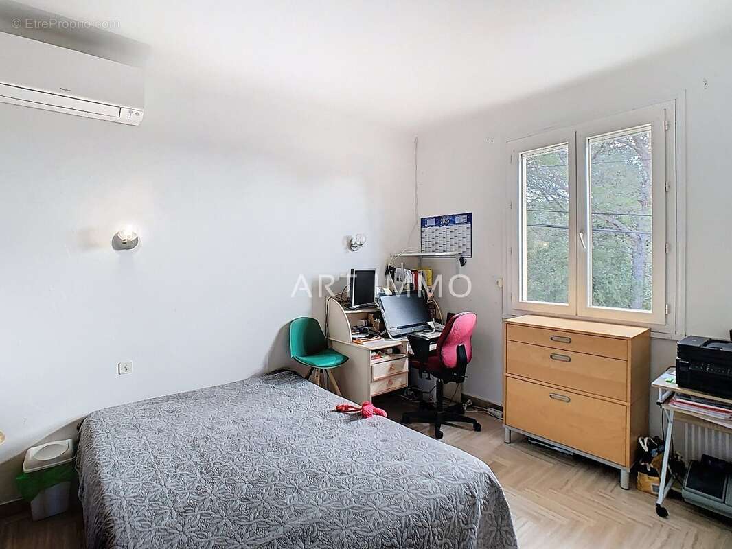 Maison à L&#039;ISLE-SUR-LA-SORGUE