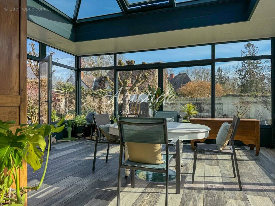 Maison à ARTANNES-SUR-INDRE