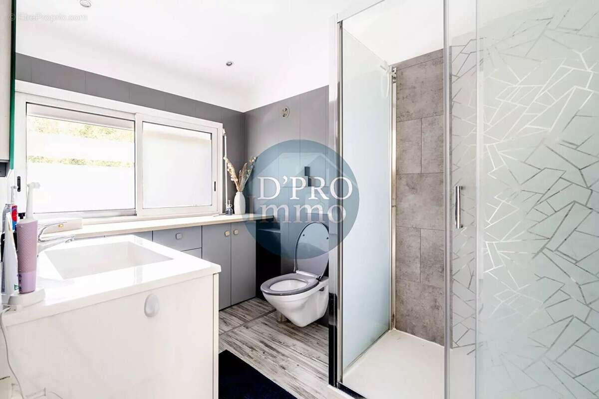 Maison rénovée avec piscine - 142 m² - Suite parentale - Vertou Portereau - photo 9