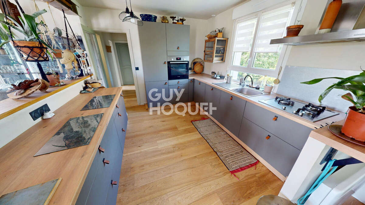 Maison à LE VIVIER-SUR-MER