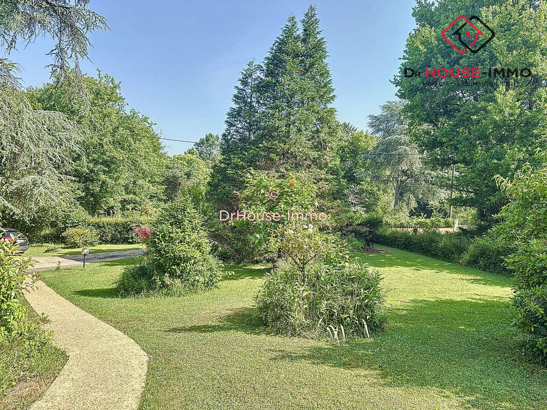 Maison à COULOUNIEIX-CHAMIERS