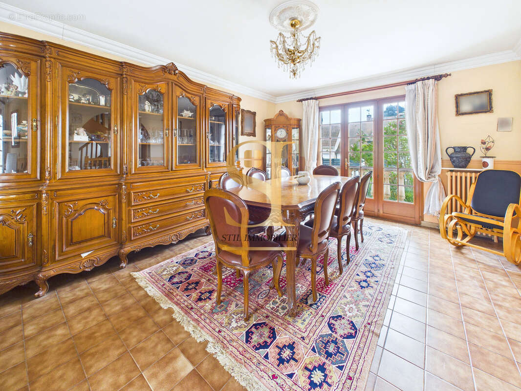 Maison 212 m² à Leuville-Sur-Orge  - photo 3