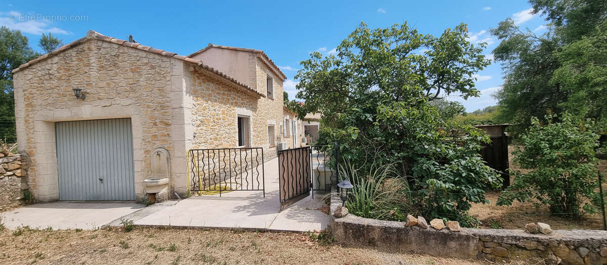 Villa 3/4P  85m2 Jardin clos, terrasse et piscine - photo 9