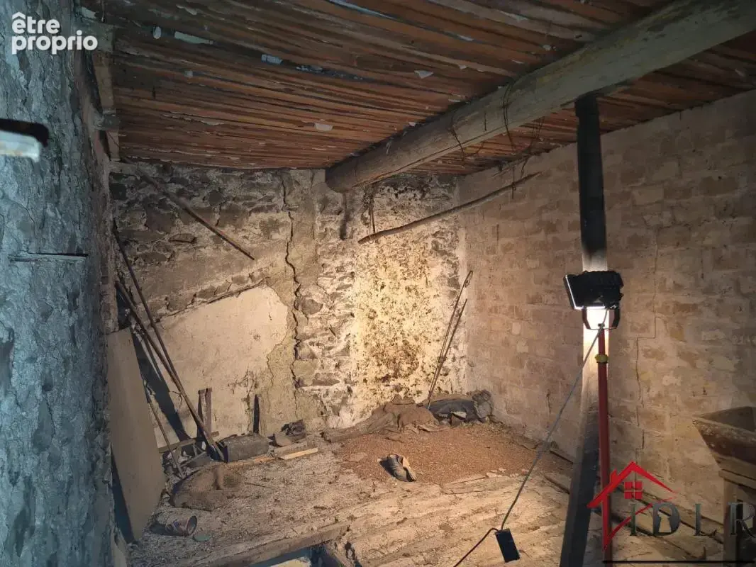 Maison de village avec garage et potentiel - photo 16