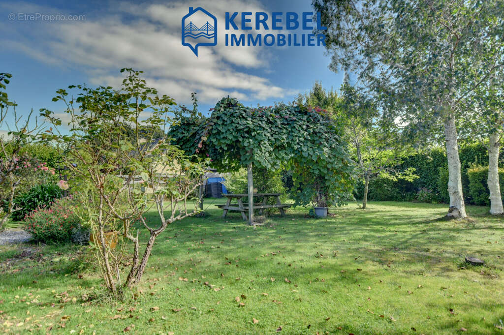 Maison à LOGONNA-DAOULAS