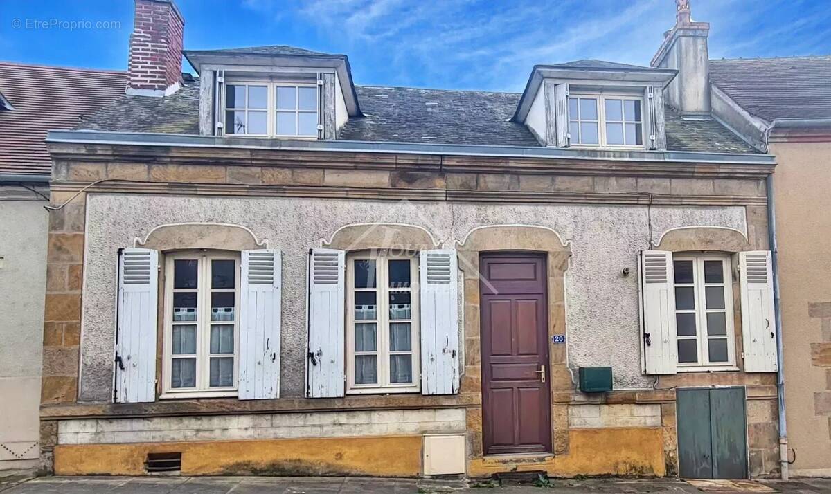 Maison à BOURBON-L&#039;ARCHAMBAULT