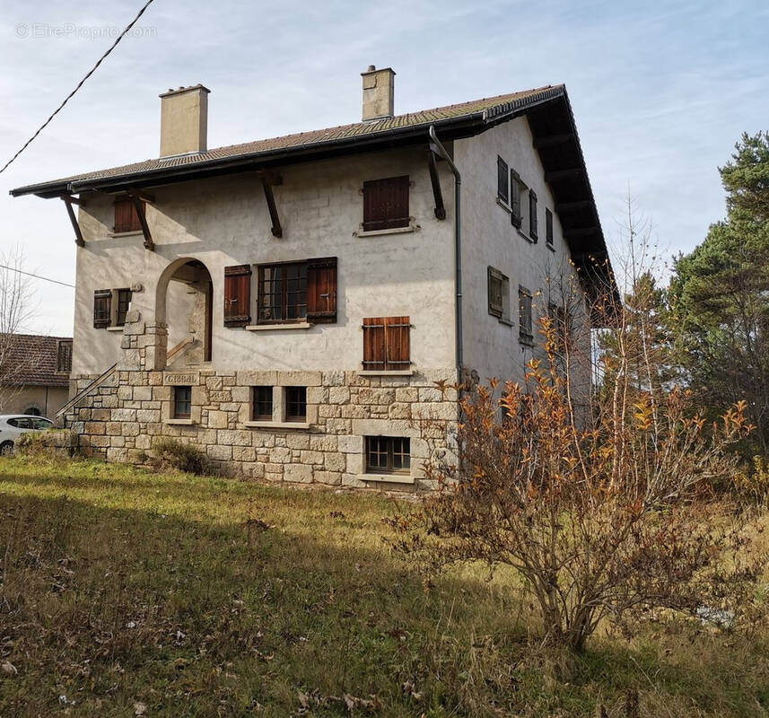 Maison à LE CHAMBON-SUR-LIGNON