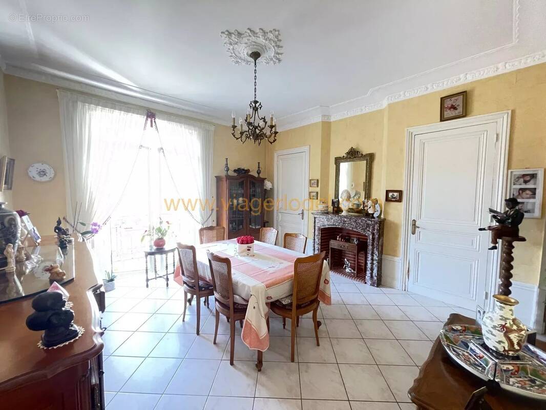 Appartement à SAINT-ETIENNE