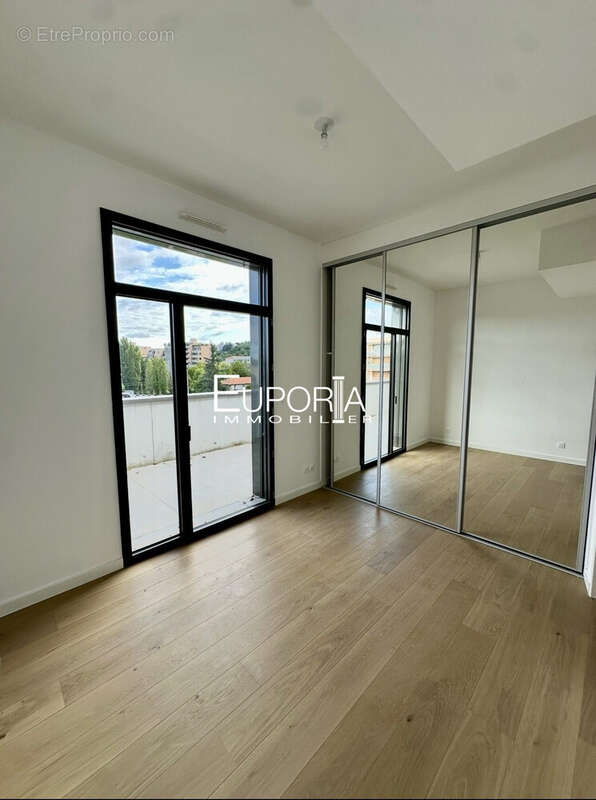 Appartement à TASSIN-LA-DEMI-LUNE