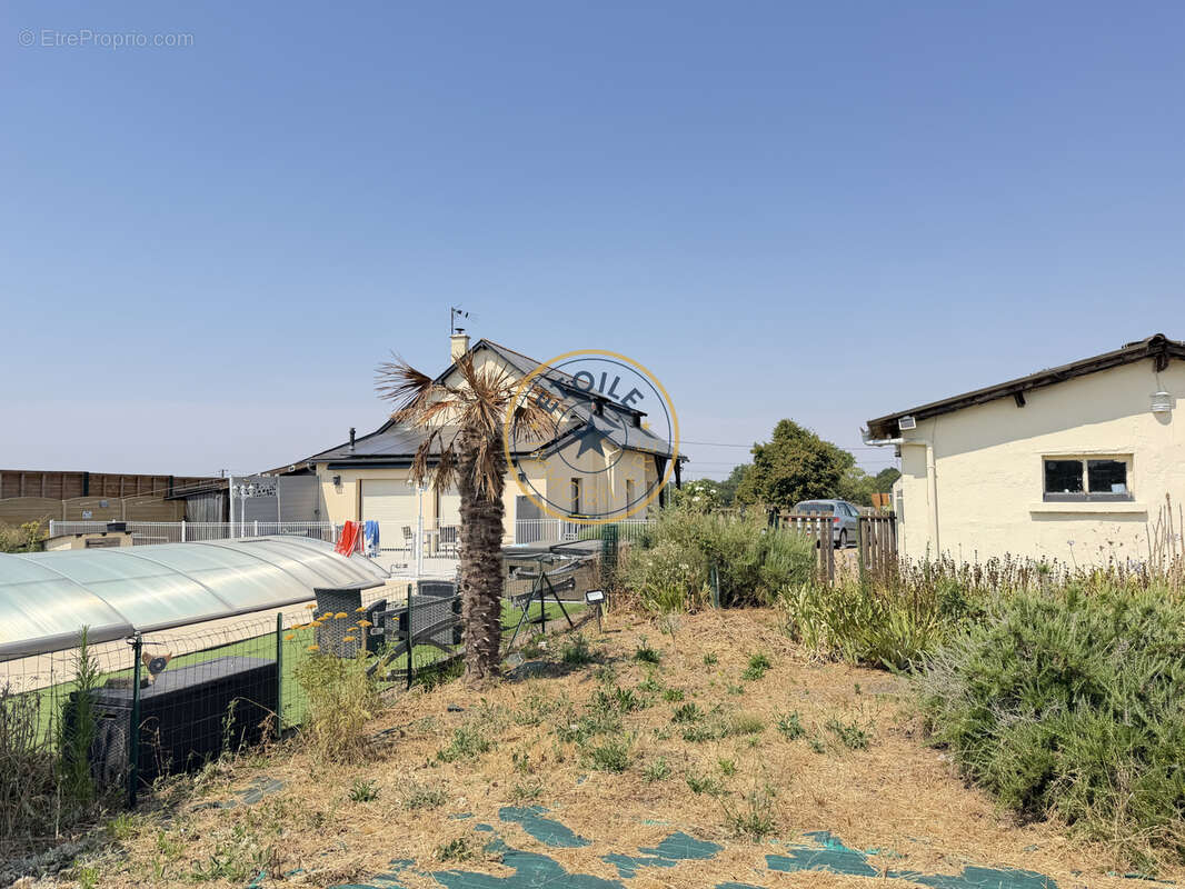Maison familiale 187m2 Seiches-sur-le-Loir/Corzé - Piscine et Garage - photo 14