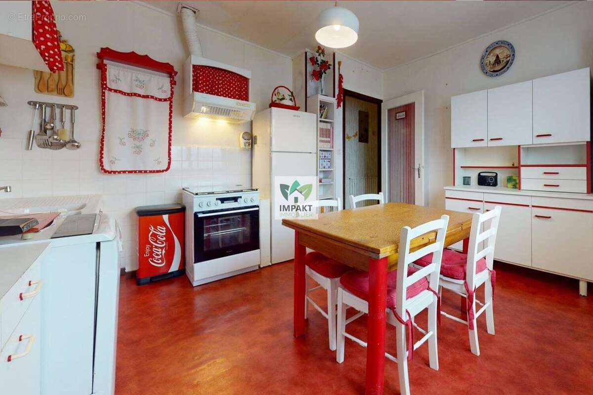 Maison à LACHAPELLE-SOUS-CHAUX