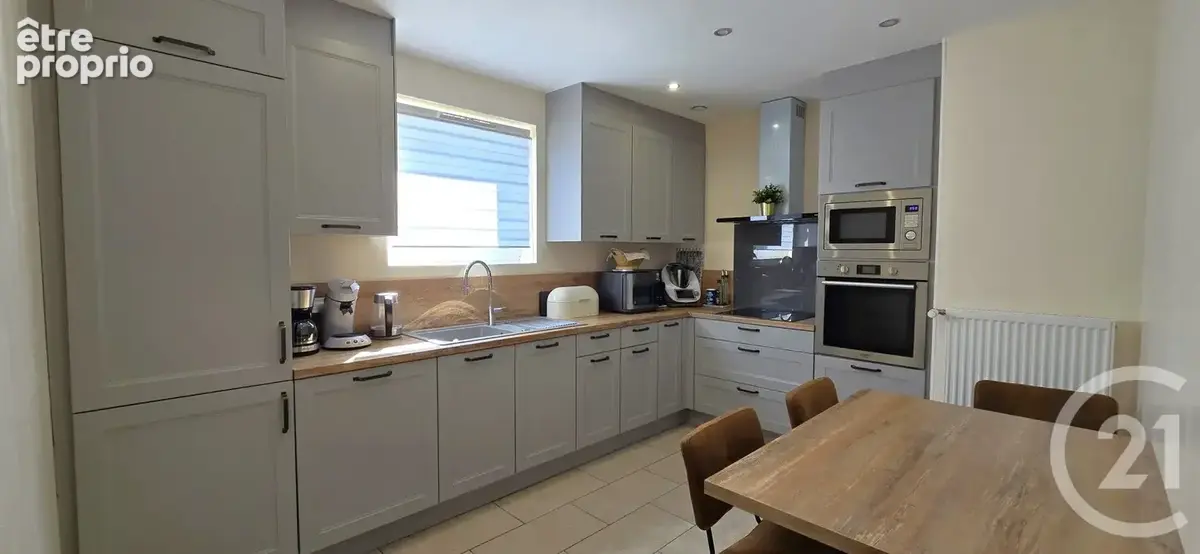 Maison 5 pièces 142 m² à vendre à Ecuisses (71210) - photo 2