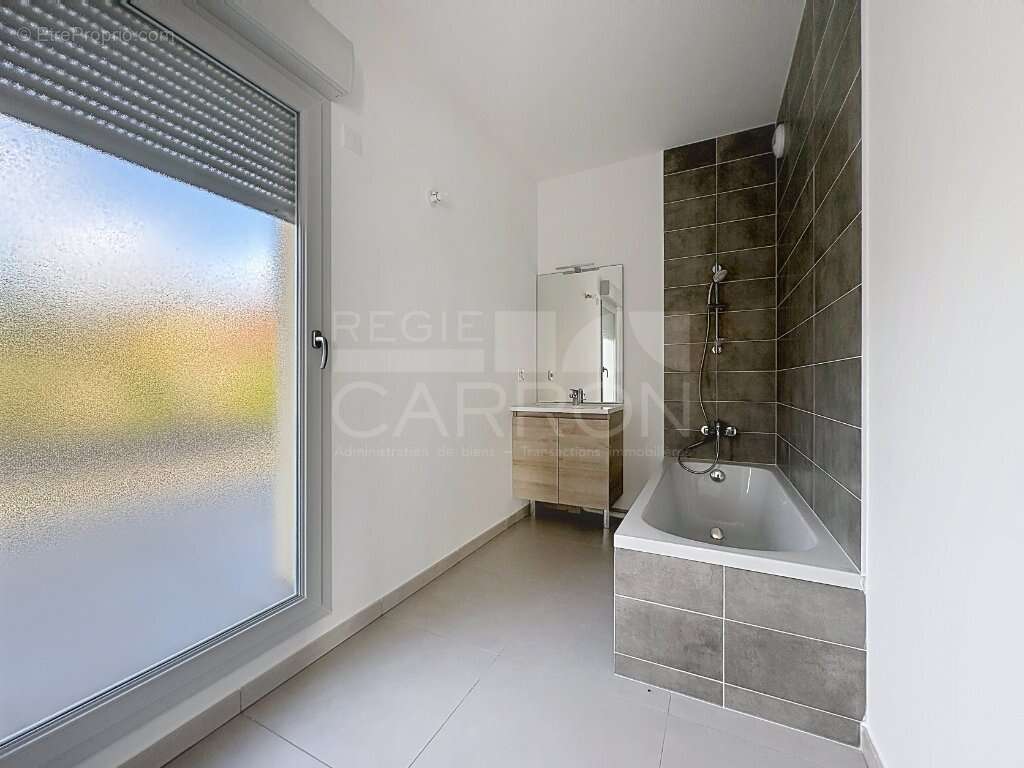 Appartement à RILLIEUX-LA-PAPE