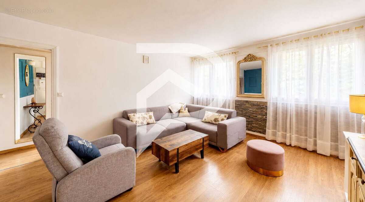 Appartement à VERNEUIL-SUR-SEINE
