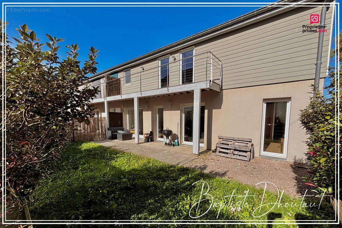 Maison à AUXON-DESSUS