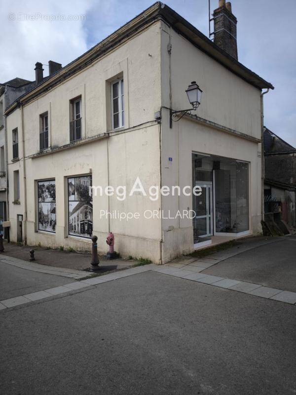 Appartement à POUANCE