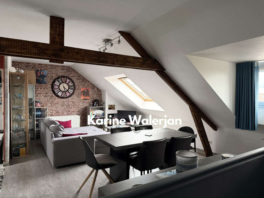 Appartement à COURRIERES