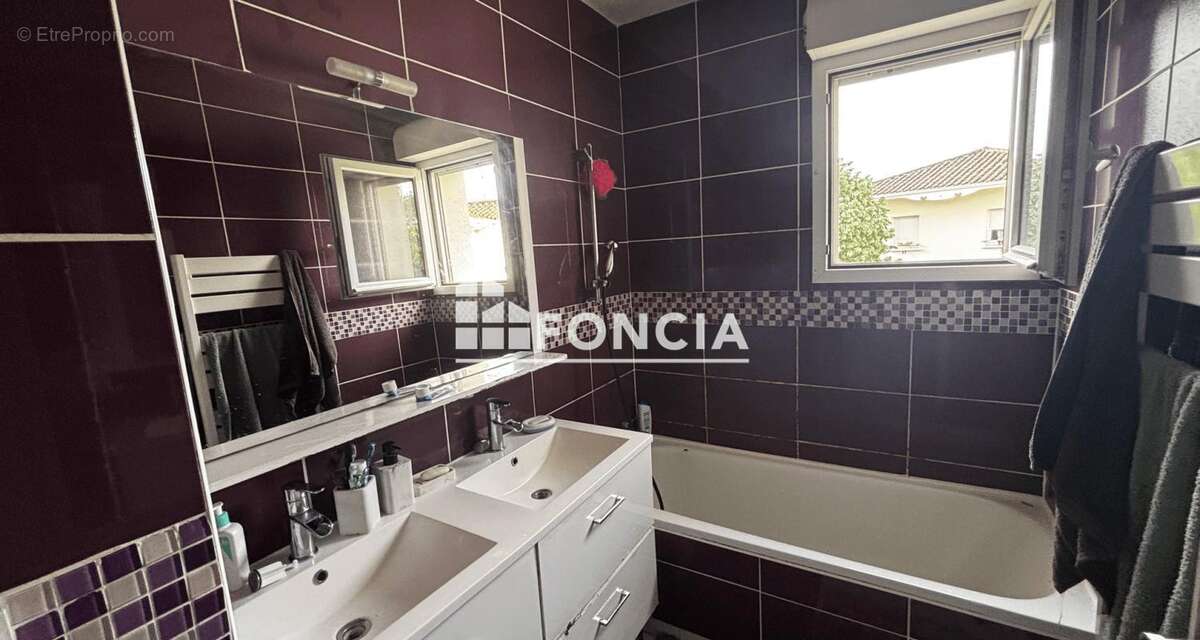 Appartement à CADAUJAC