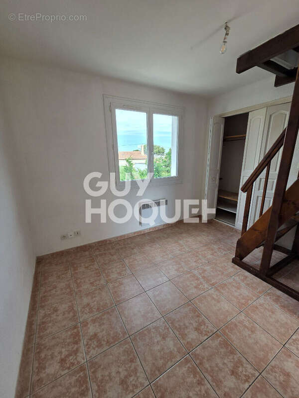 Appartement à CHATEAUNEUF-LES-MARTIGUES