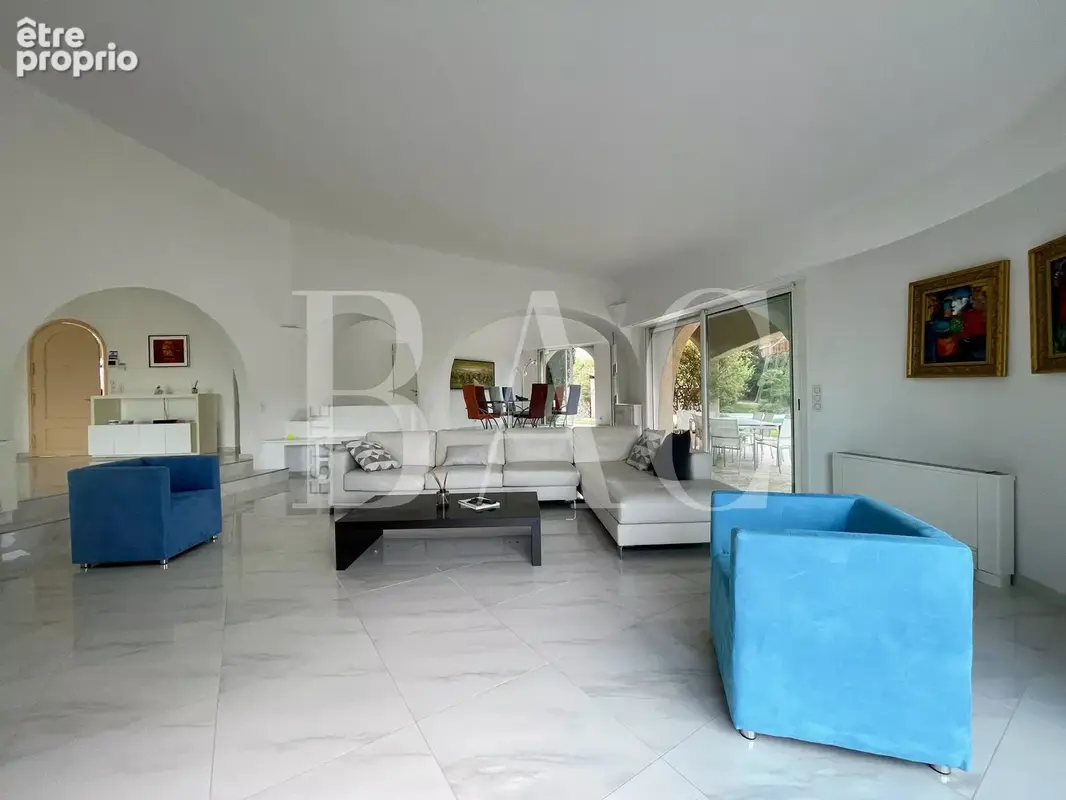 Superbe propriété à 20 minutes de Cannes. - photo 12