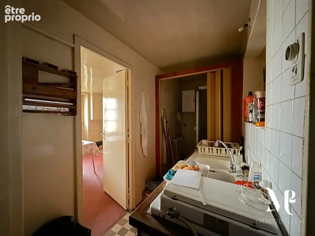 Ensemble à fort potentiel - Maison + 2 granges sur 2600m² de terrain - photo 7