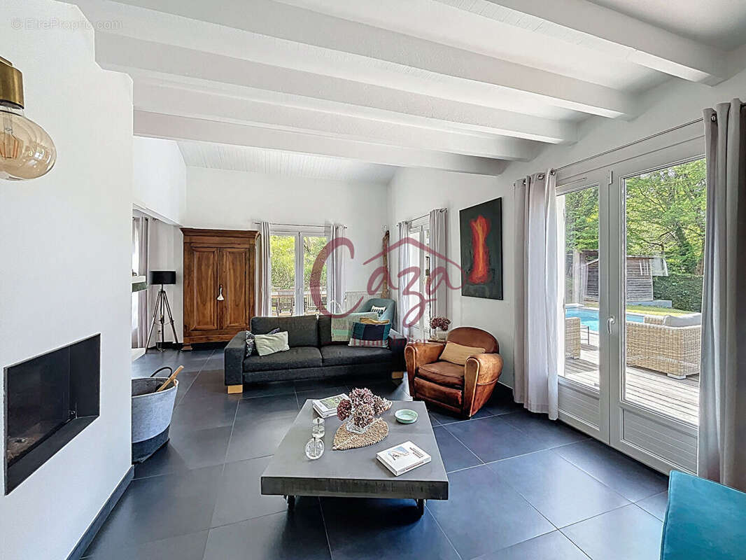 Maison à CARIGNAN-DE-BORDEAUX