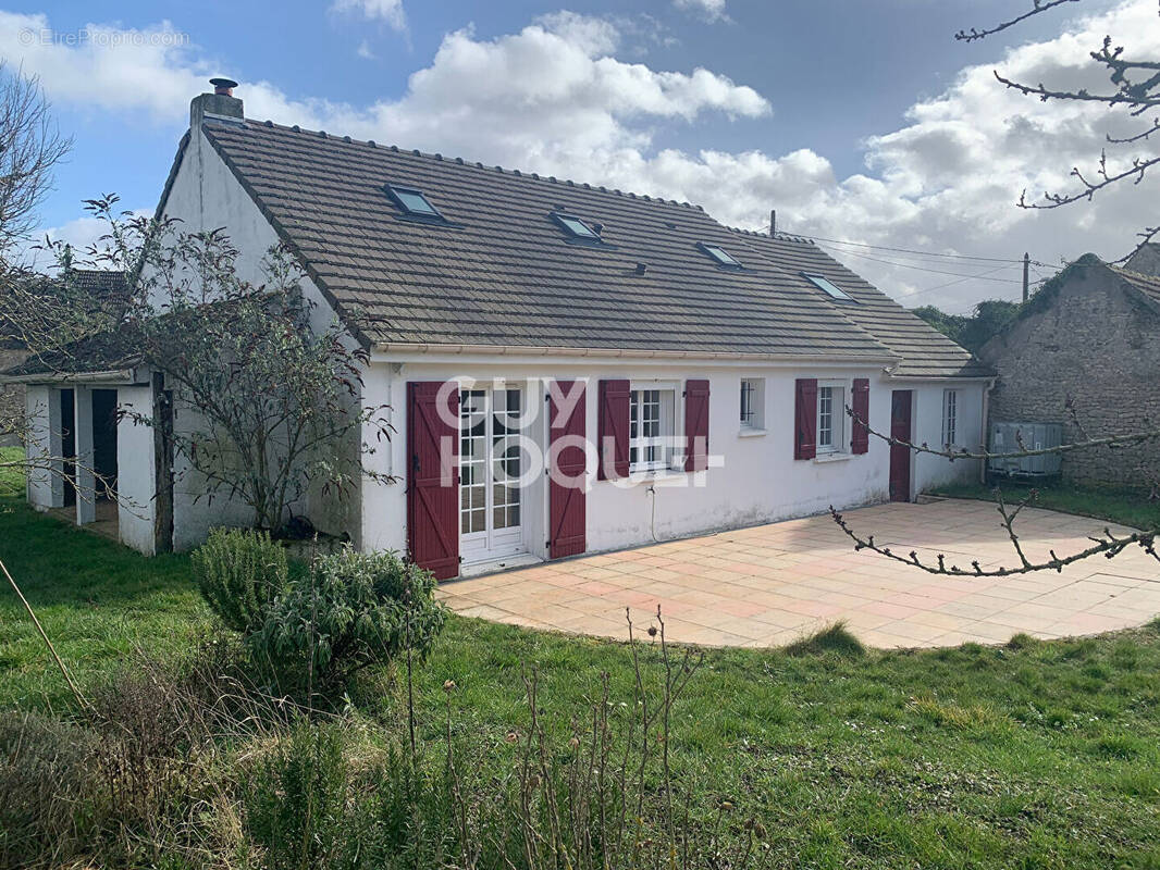 Maison à ETAMPES