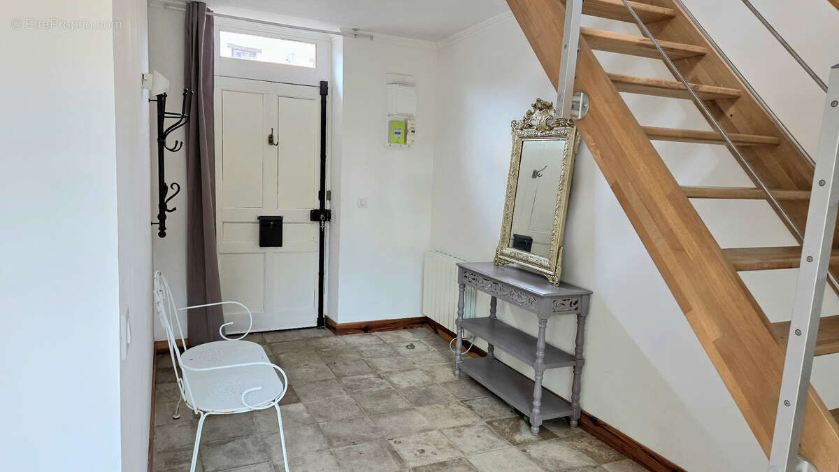 Dpt Yonne (89), à vendre BLENEAU maison de bourg de caractère 5 pièces de 120m2 avec cour de 80m2 - photo 8