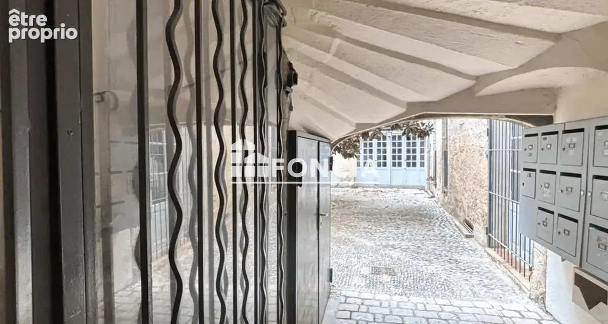 Pézenas – Appartement T3 rénové en plein centre-ville - photo 11