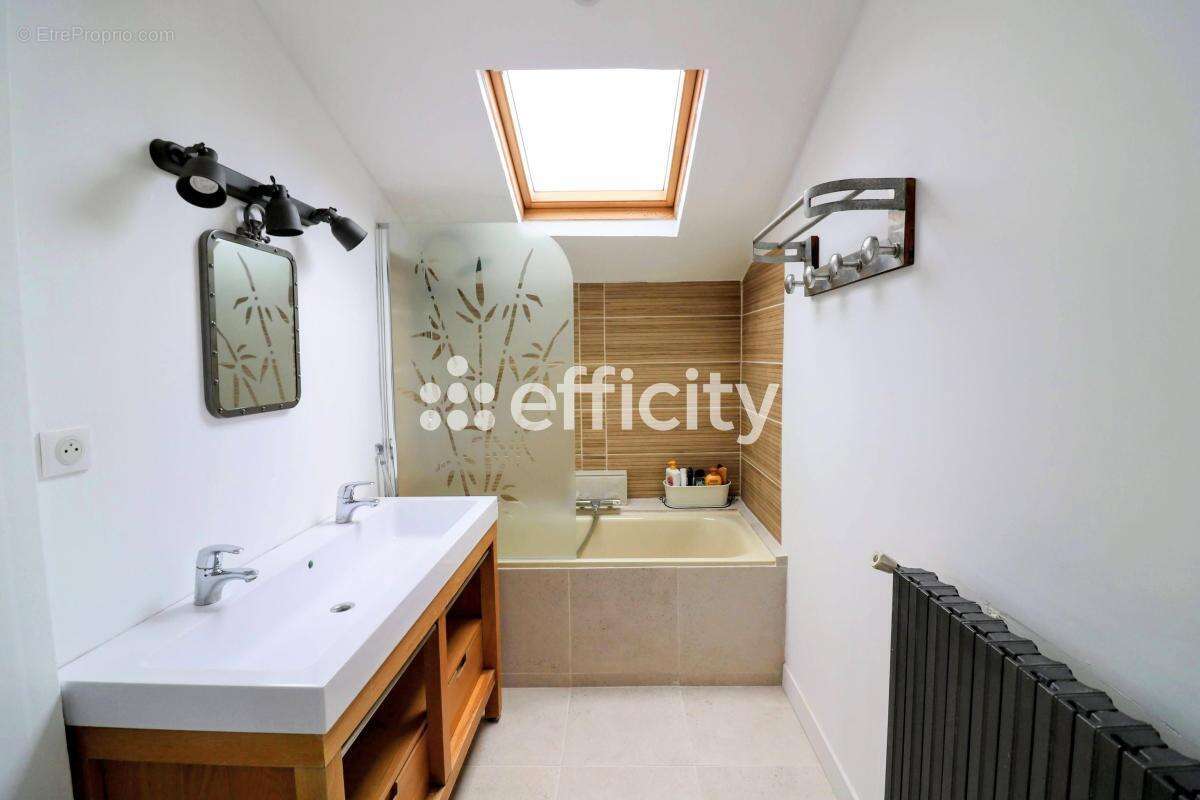 Maison 206 m² à Lozanne  - photo 16