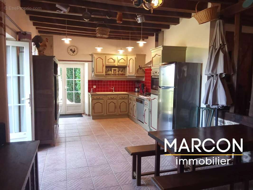 Maison 289 m² à Ajain  - photo 21