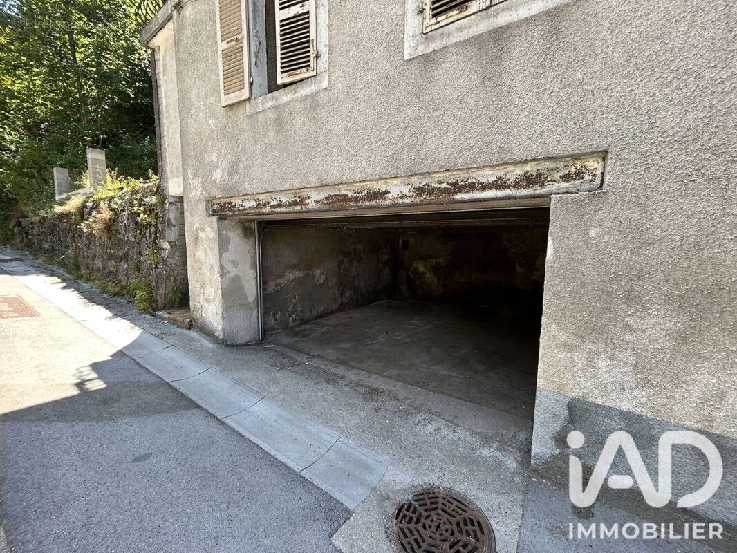 Photo 1 - Parking à LA MOUILLE