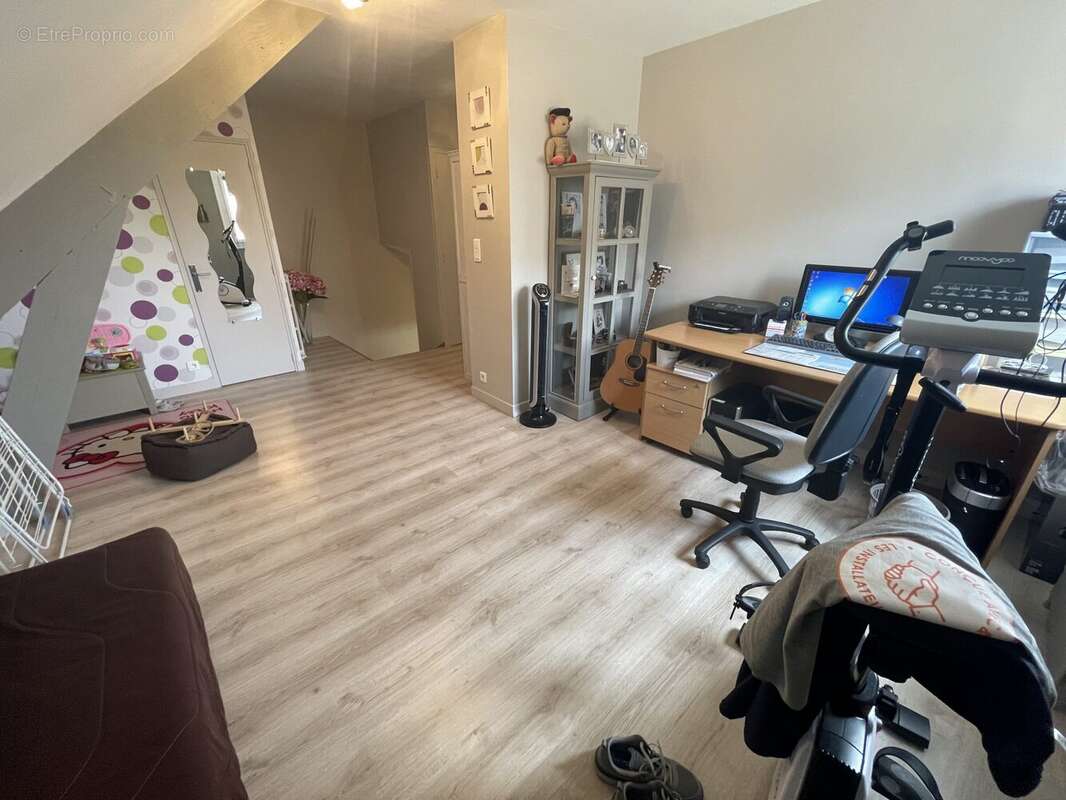 Maison 92 m² à Bourges  - photo 6