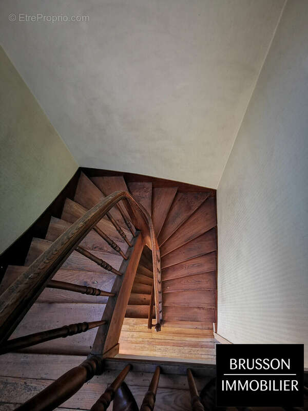 Maison 107 m² à Castres  - photo 2