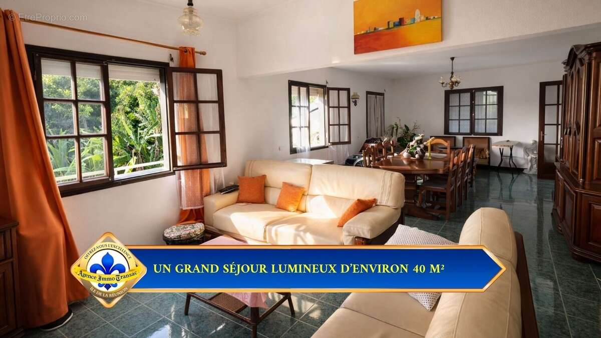 Maison à SAINTE-SUZANNE