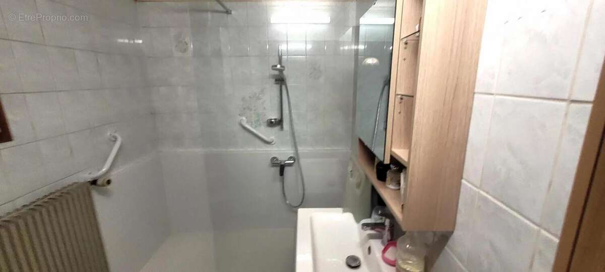 Maison à QUIEVRECHAIN