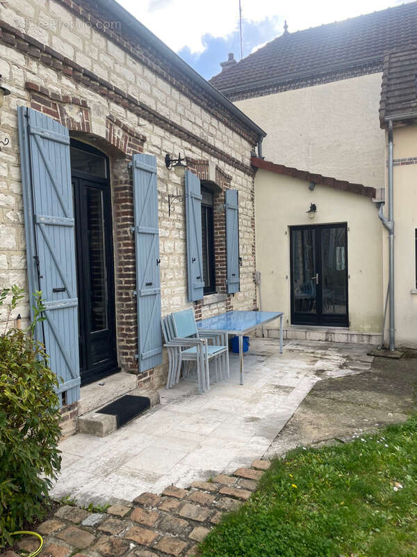 Maison à SAINTE-SAVINE