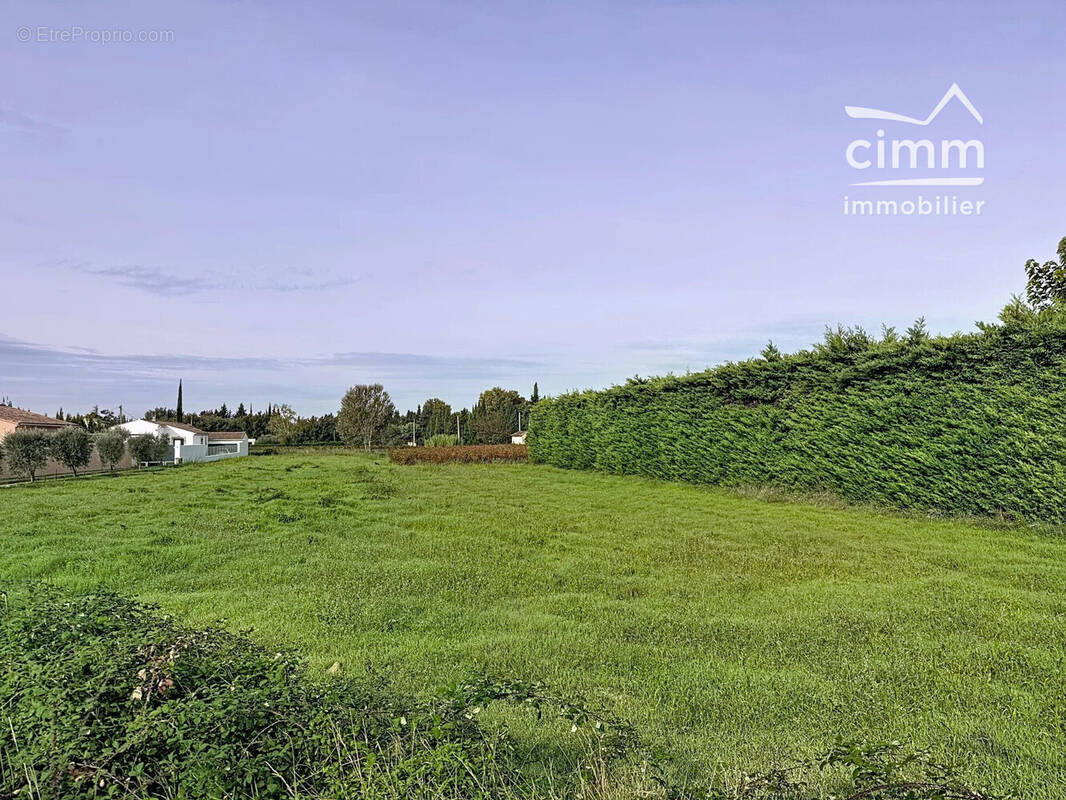 Terrain à AUBIGNAN