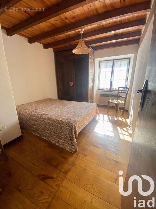 Photo 7 - Maison à LAVAL-ROQUECEZIERE