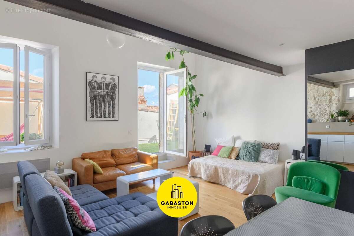 Appartement à MARSEILLE-6E