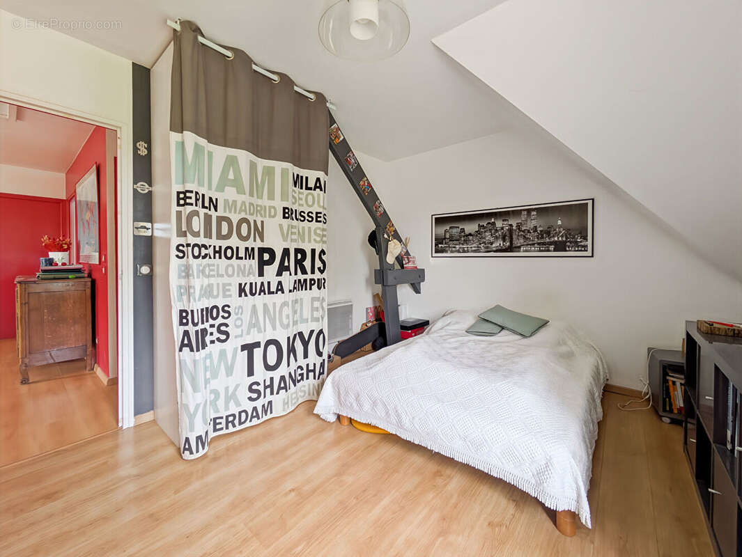 Maison à SAINT-GONDRAN